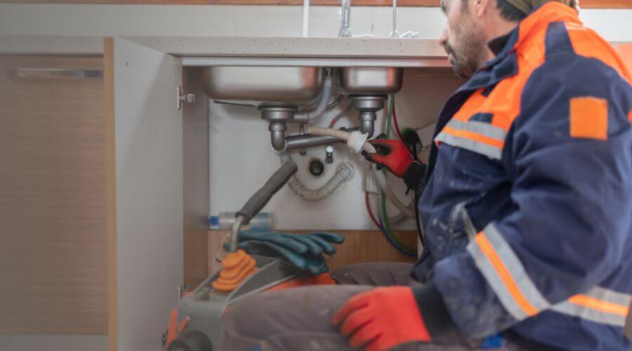 Professional slab leak plumber services in Saint Louis, MI